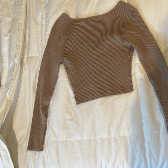 Goodnight Macaroon Tan Crop Top. Size M - Picture 2 of 3